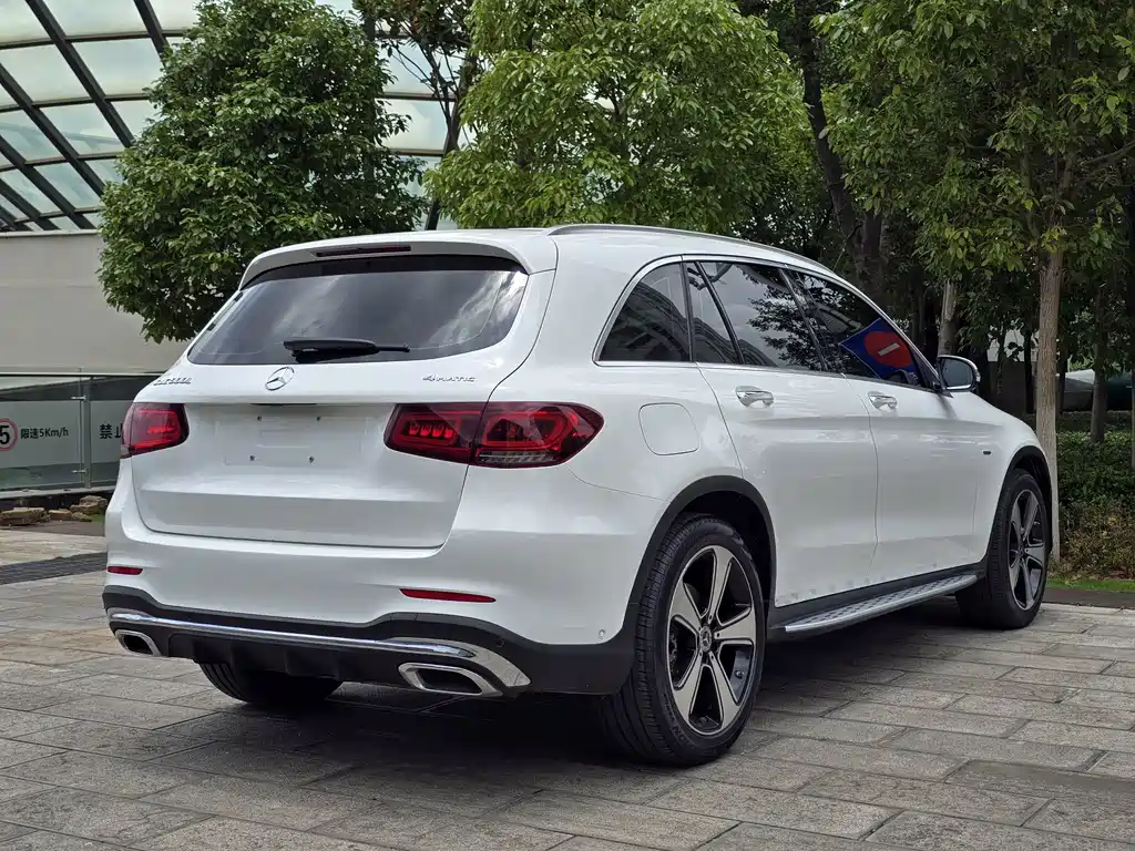 Mercedes-Benz GLC 2023
