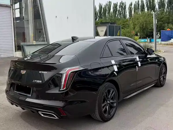 Cadillac CT4 2024