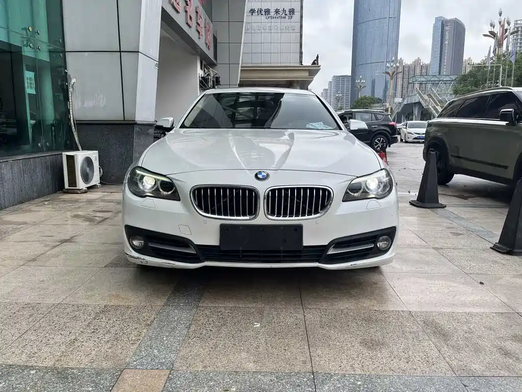 BMW 5 Series 2015 — фото 2