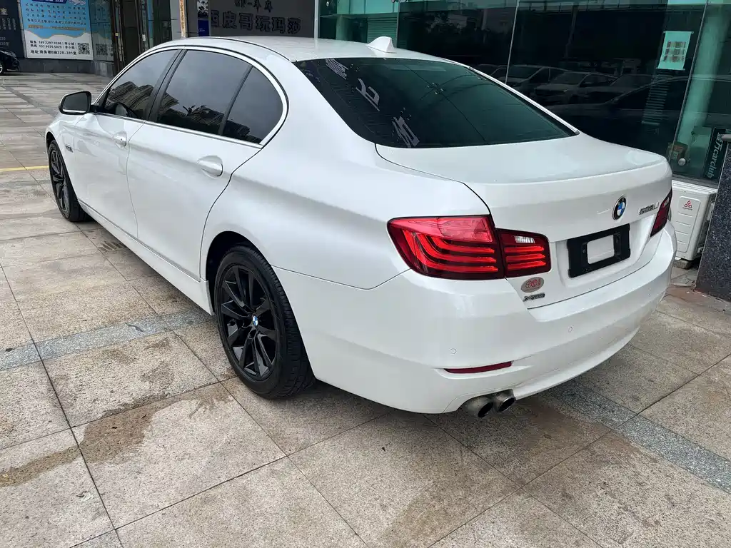 BMW 5 Series 2015 — фото 8