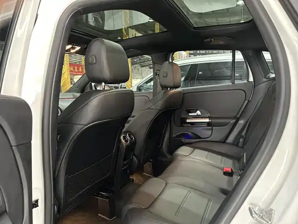 Mercedes-Benz GLA 2021