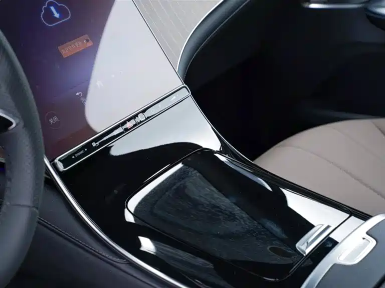 Mercedes-Benz EQE SUV 2025 — фото 20