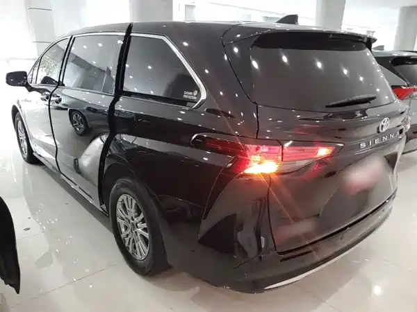 Toyota Sienna 2021