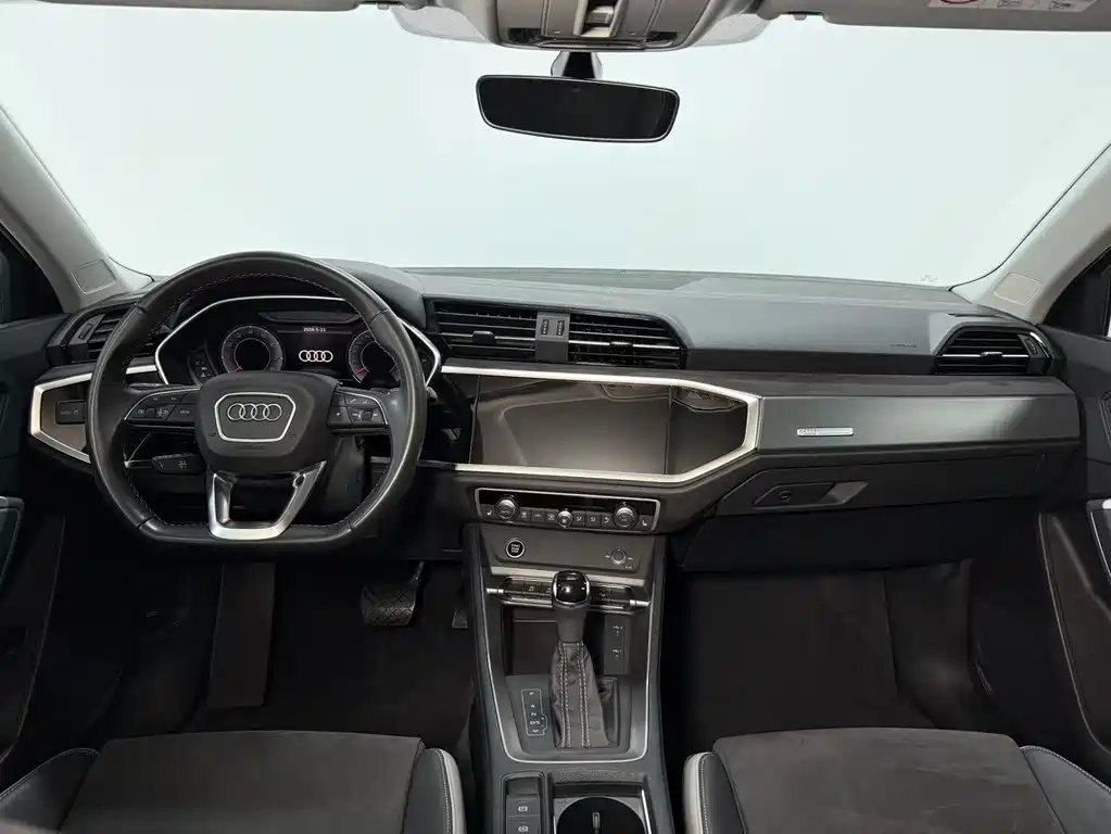 Audi Q3 2022 — фото 11