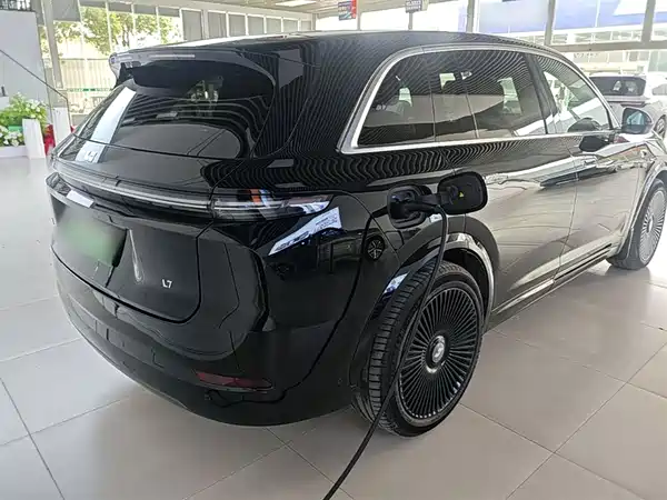 Li Auto L7 2024