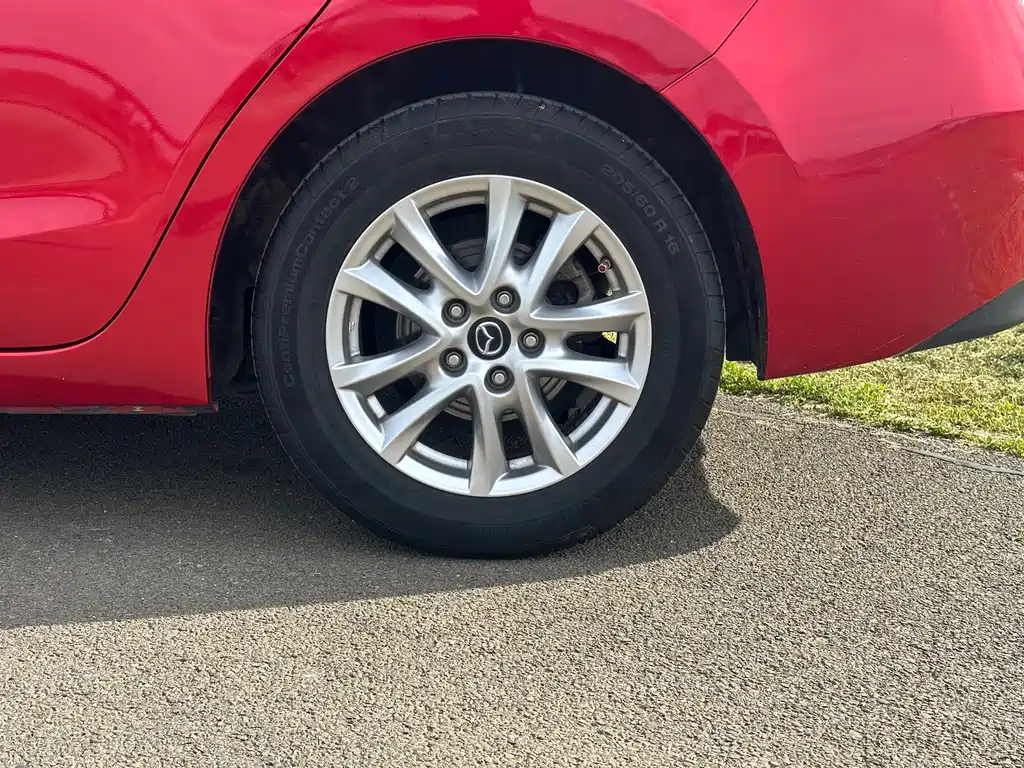 Mazda 3 Axela 2015 — фото 19