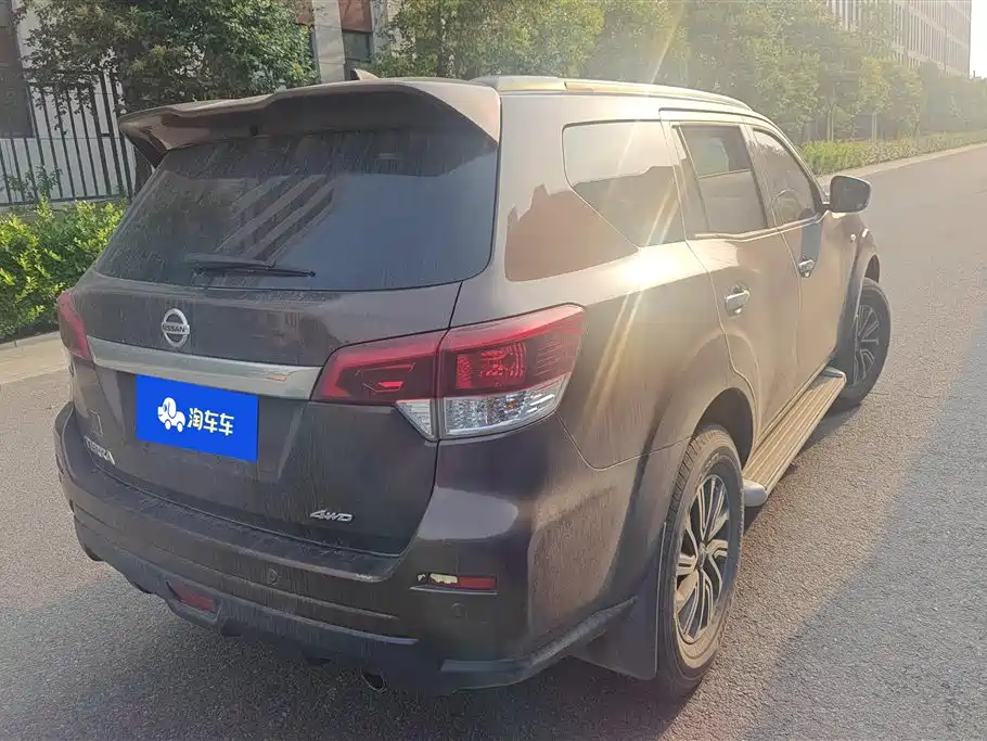 Nissan Terra 2019