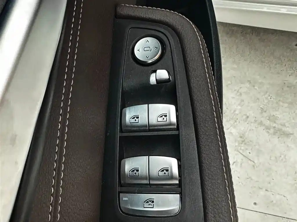 BMW 1 Series 2021 — фото 16