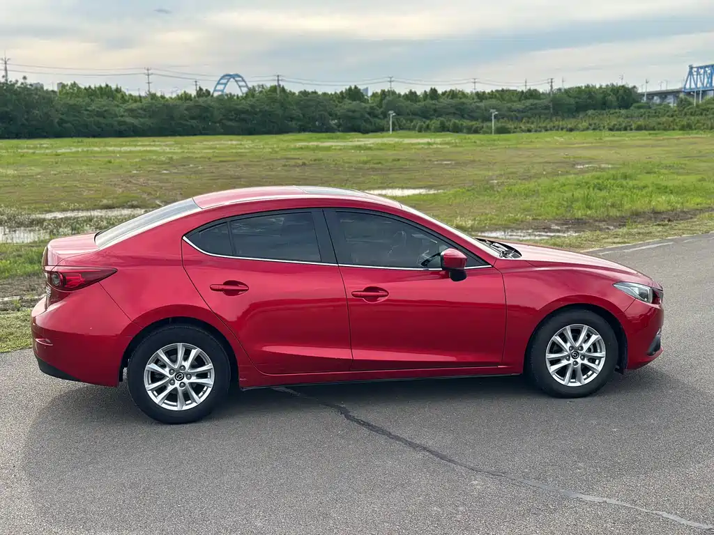 Mazda 3 Axela 2015 — фото 13