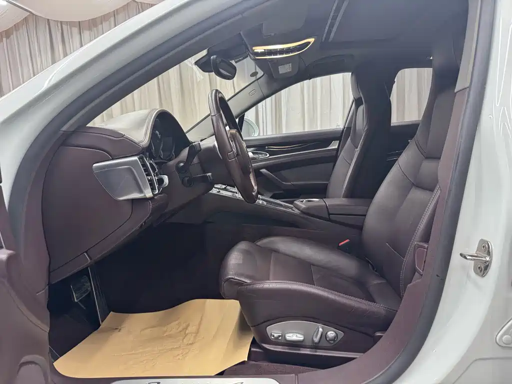 Porsche Panamera 2015 — фото 25