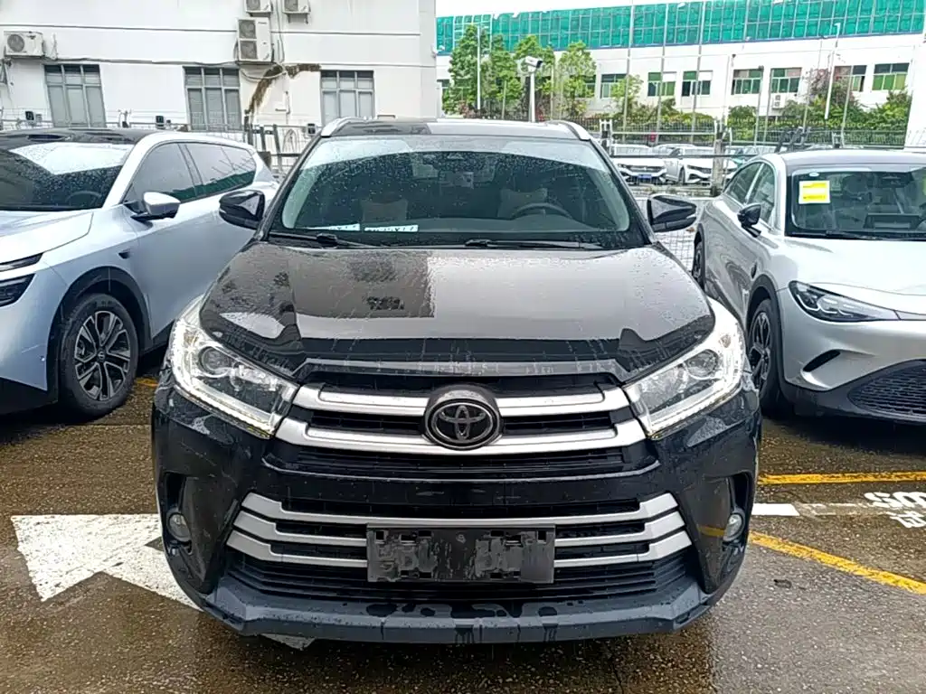 Toyota Highlander 2020 — фото 3