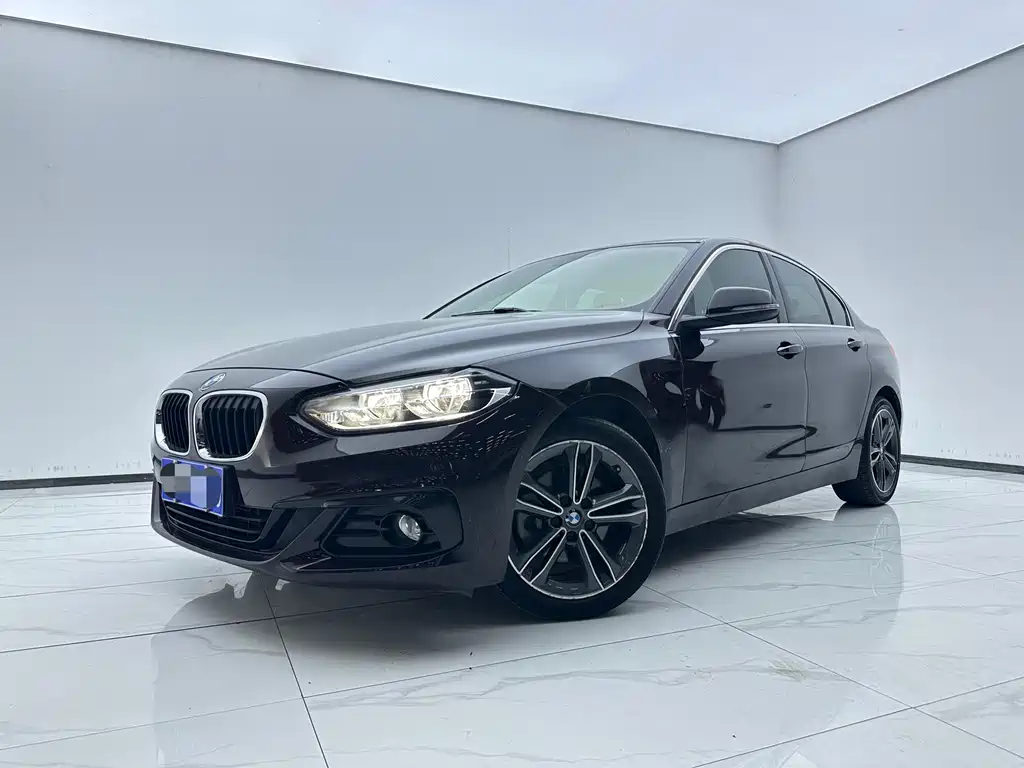 BMW 1 Series 2019 — фото 1