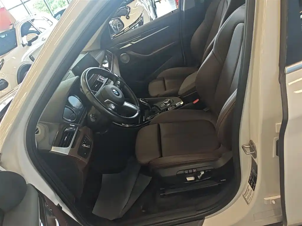 BMW X1 2021 — фото 15