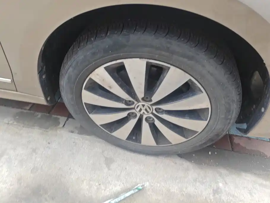 Volkswagen Sagitar 2017