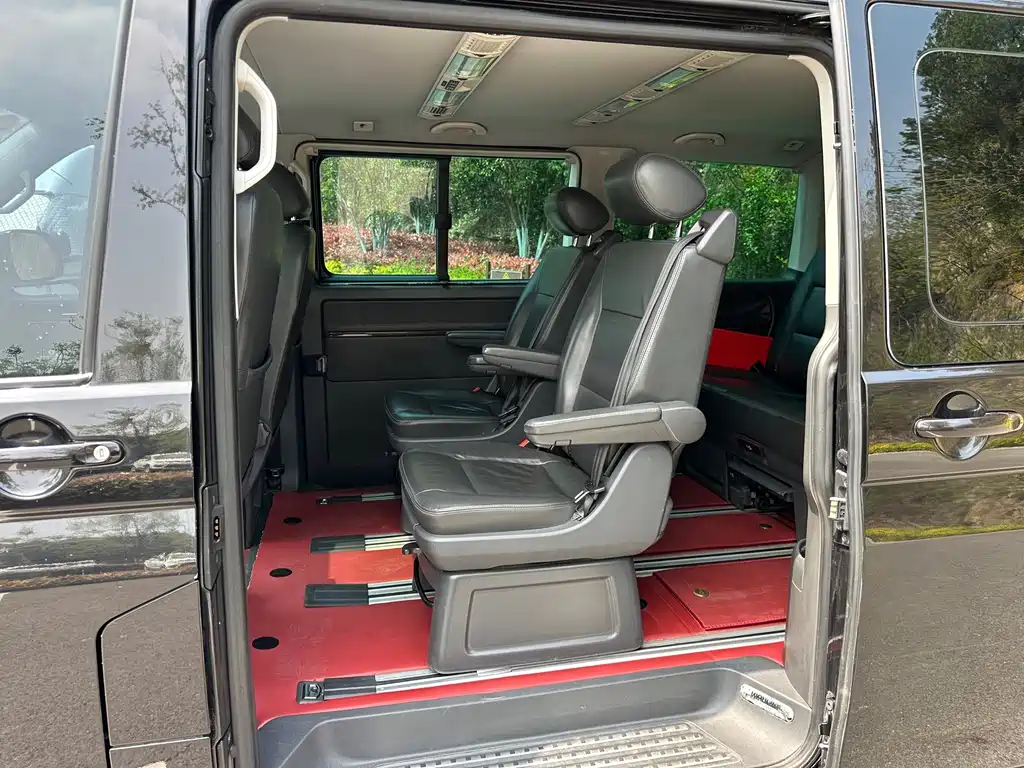 Volkswagen Multivan 2015 — фото 11