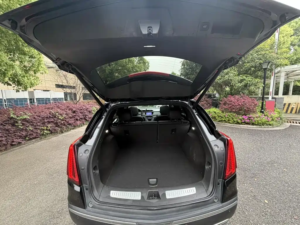 Cadillac XT5 2021 — фото 10