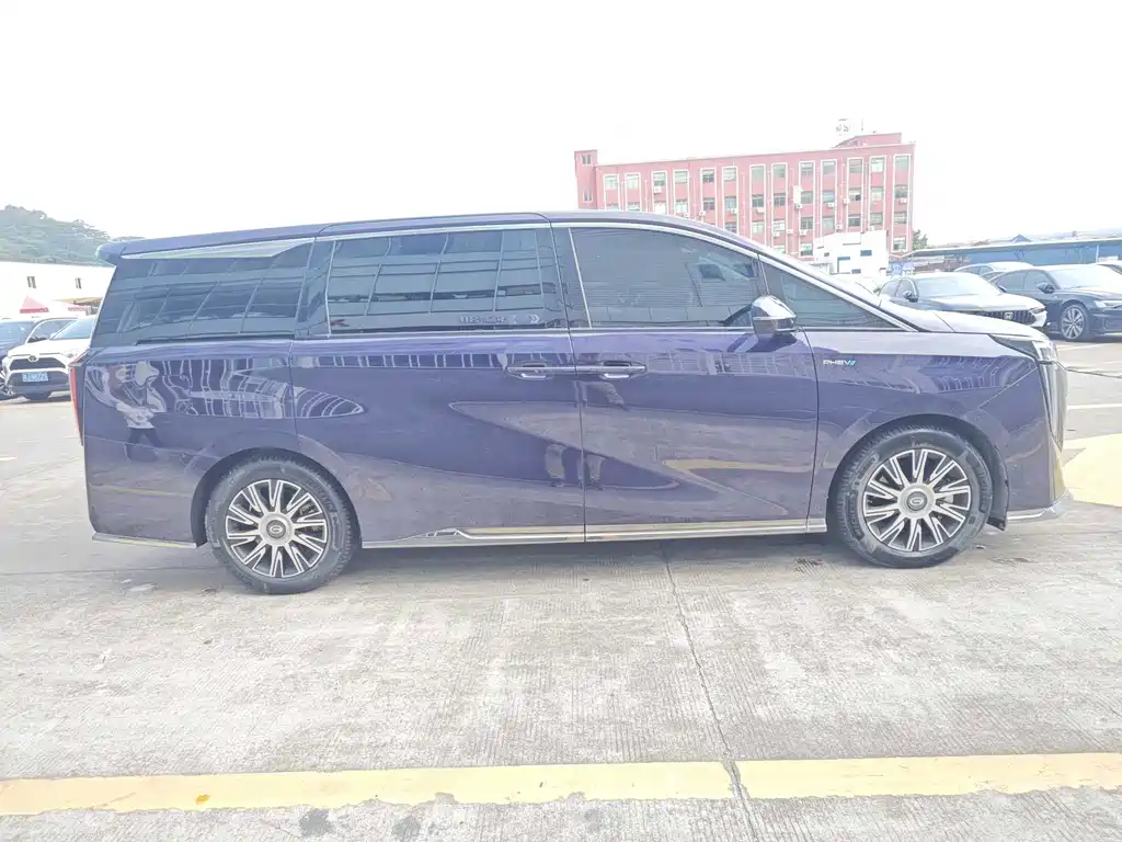GAC Motor Trumpchi E9 2023 — фото 5
