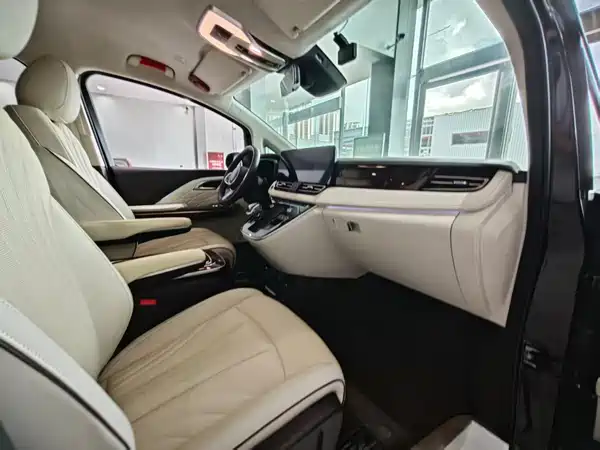 Hongqi HQ9 2022