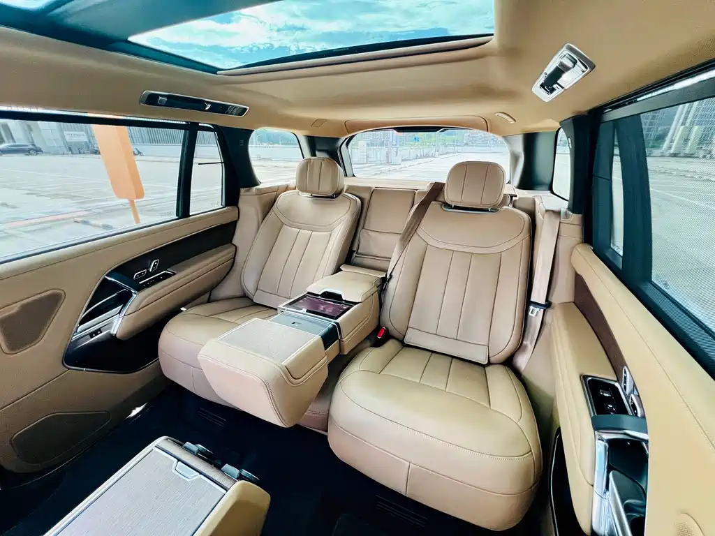 Land Rover Range Rover 2024 — фото 11