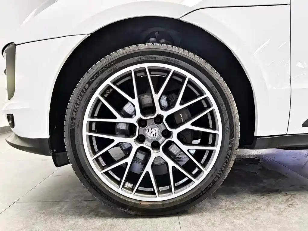Porsche Macan 2021 — фото 18