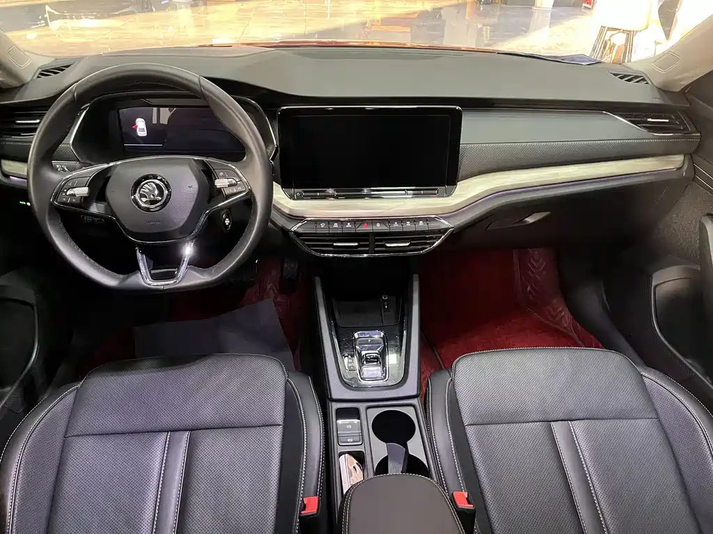 Skoda Octavia 2021 — фото 13