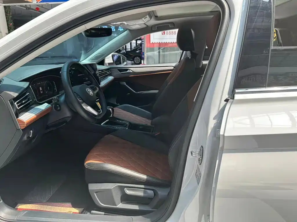 Volkswagen Sagitar 2023