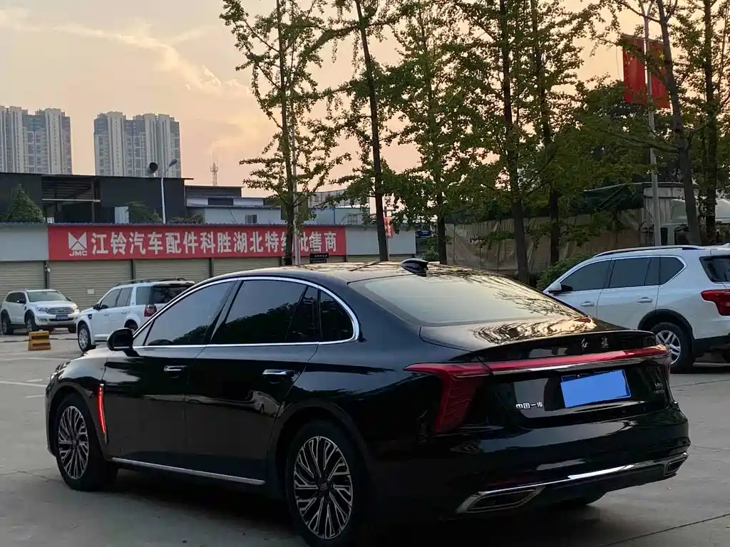 Hongqi H5 2024 — фото 9