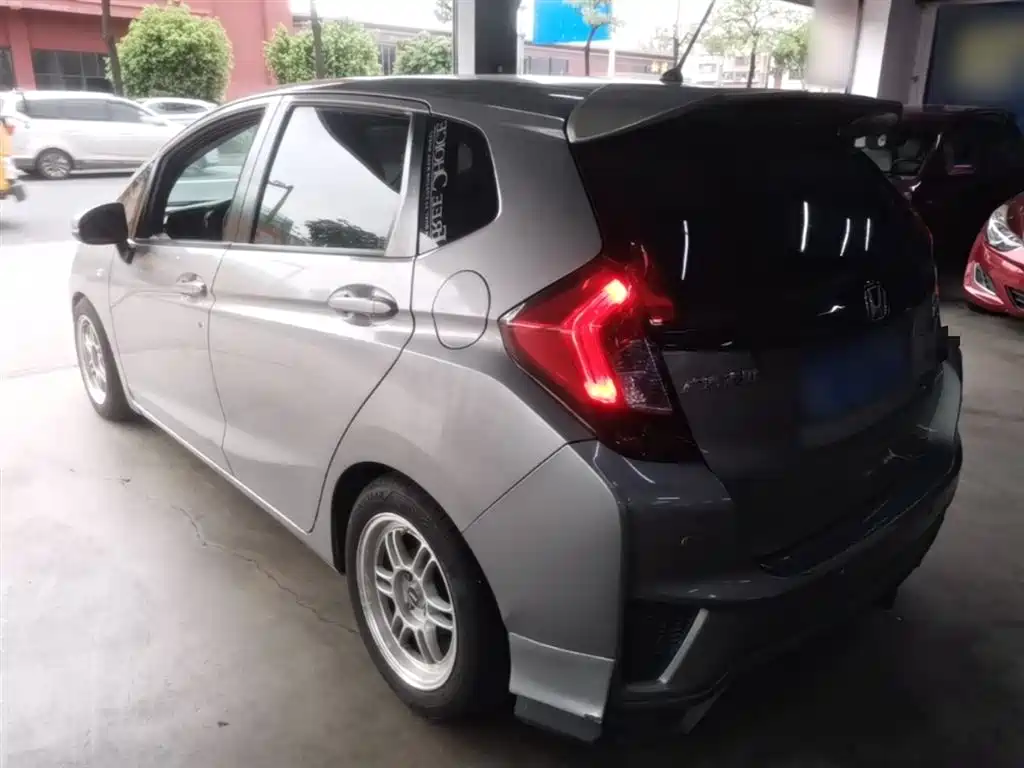 Honda Fit 2017 — фото 5