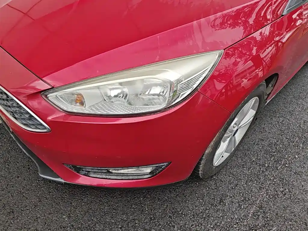 Ford Focus 2016 — фото 24