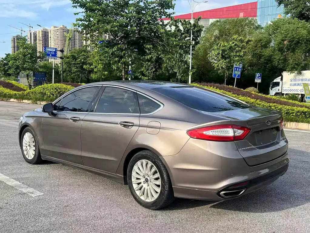 Ford Mondeo 2014 — фото 5