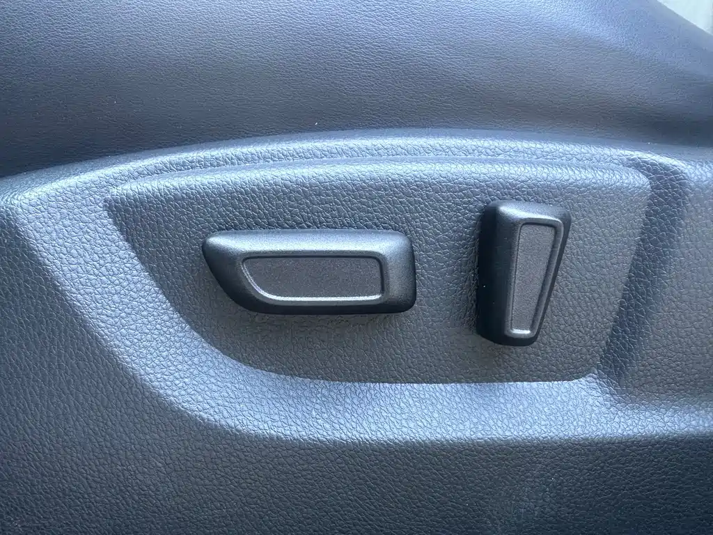 Mitsubishi Yige 2023 — фото 12