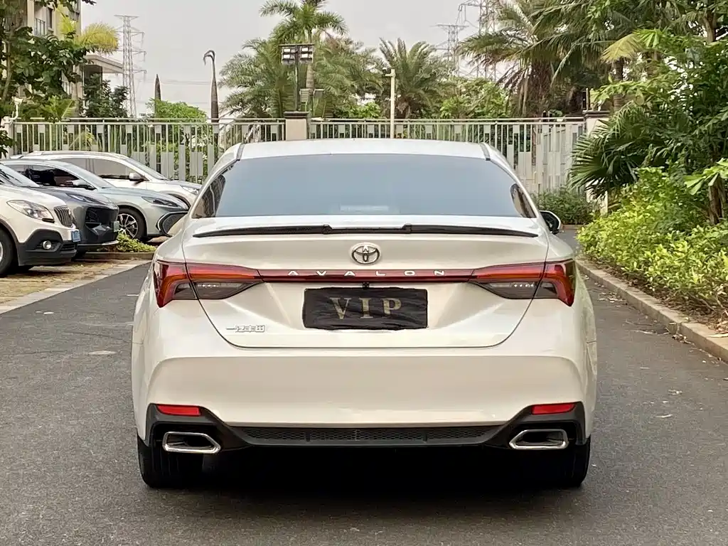 Toyota Avalon 2019 — фото 8