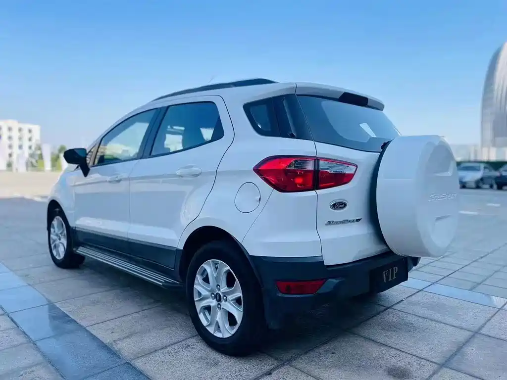 Ford Ecosport 2015 — фото 4