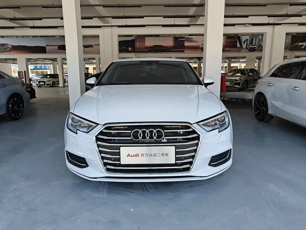 Audi A3 2019 — фото 2
