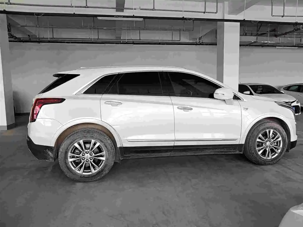 Cadillac XT5 2021 — фото 3