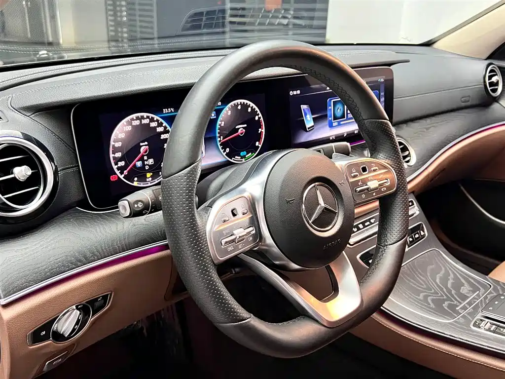 Mercedes-Benz E-Class 2019 — фото 8