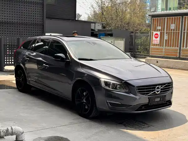 Volvo V60 2014