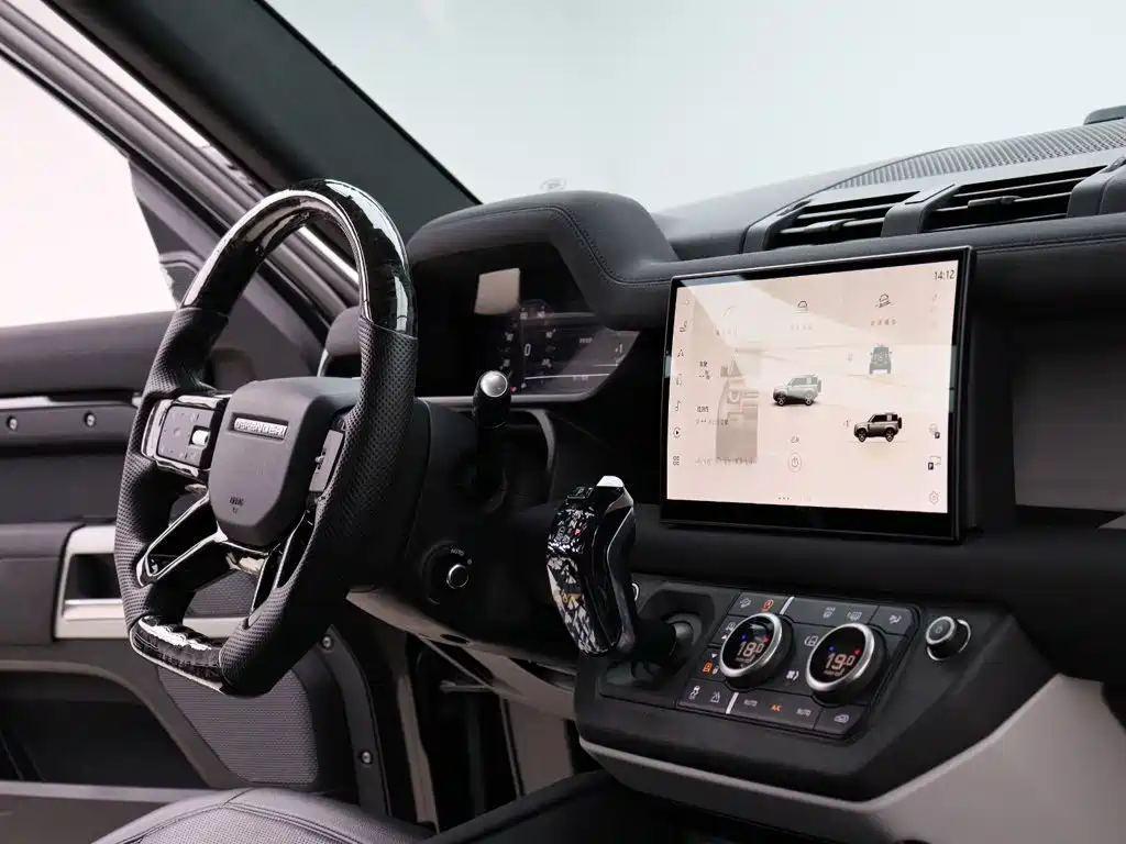 Land Rover Defender 2022 — фото 12