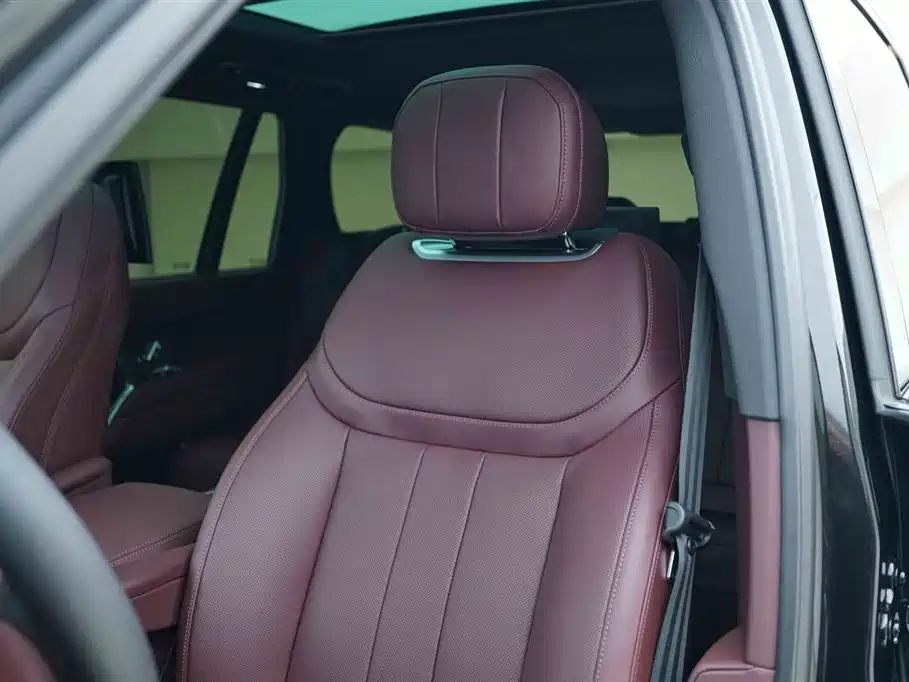 Land Rover Range Rover 2025 — фото 14
