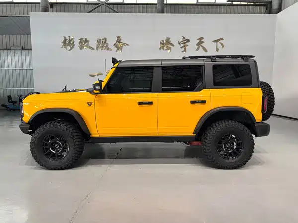 Ford Bronco 2024