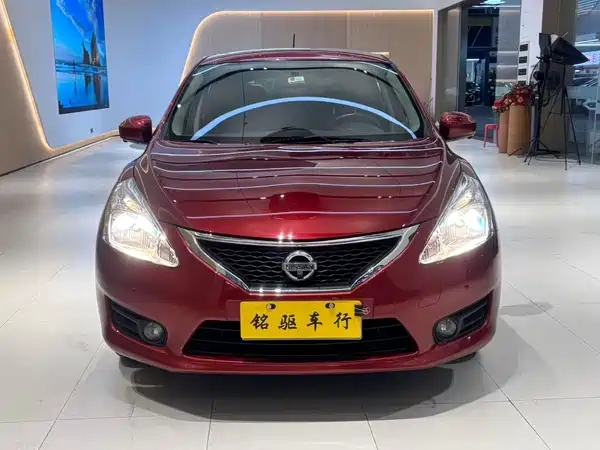 Nissan Tiida 2013