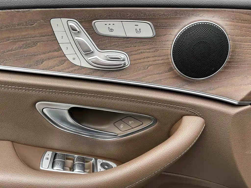 Mercedes-Benz E-Class 2018 — фото 13