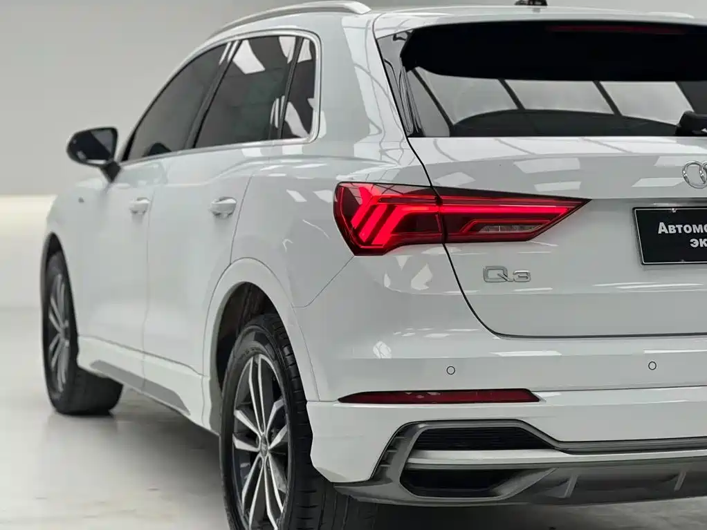 Audi Q3 2022 — фото 17