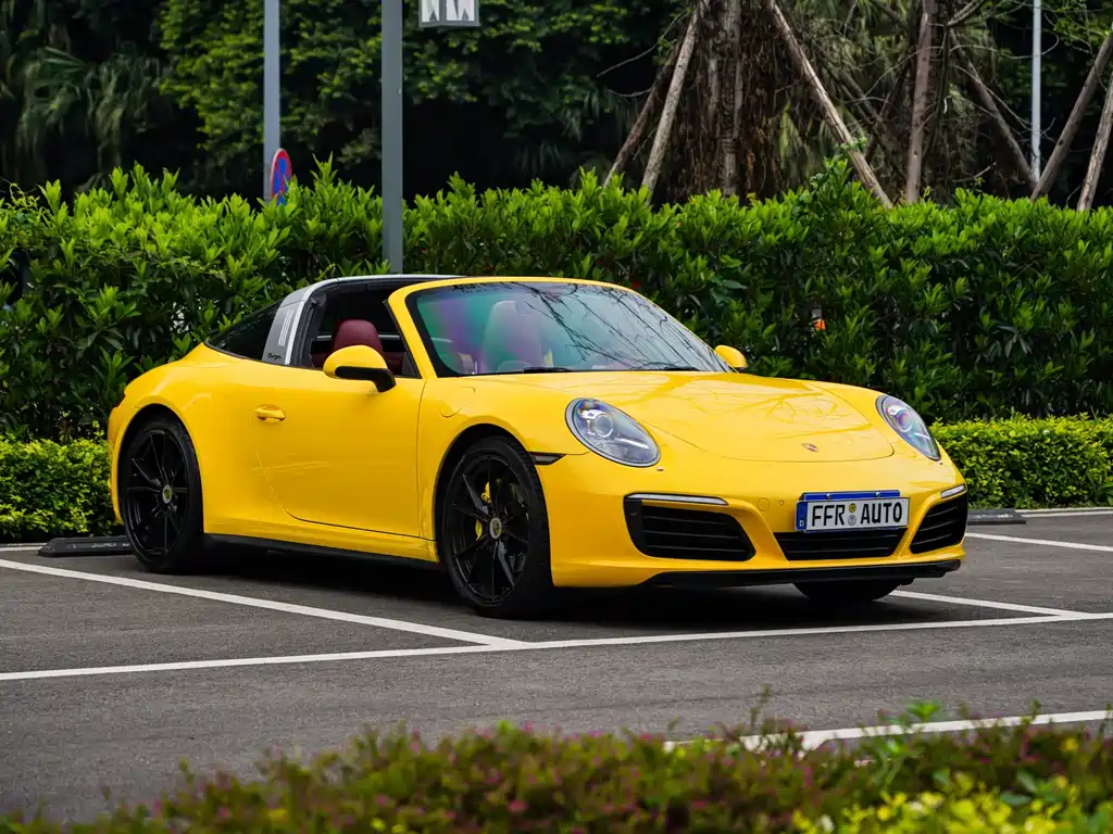 Porsche 911 2018 — фото 14