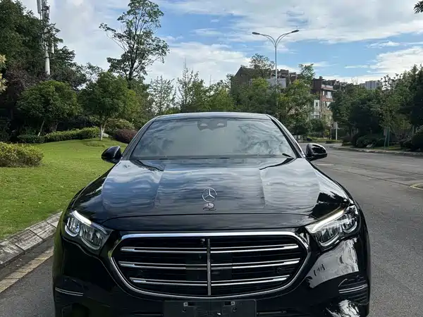 Mercedes-Benz E-Class 2024