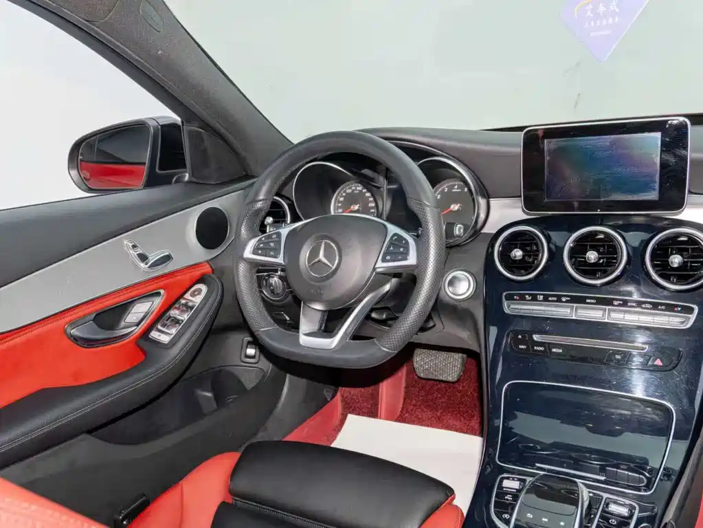 Mercedes-Benz C-Class 2018 — фото 19