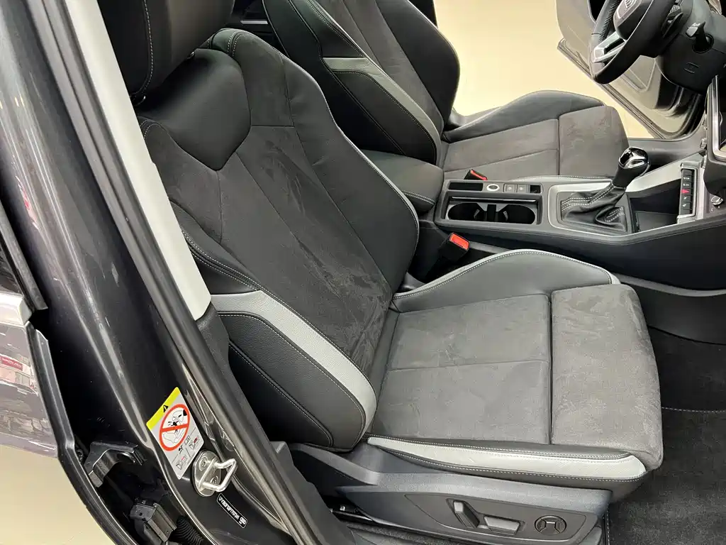 Audi Q3 2023 — фото 13