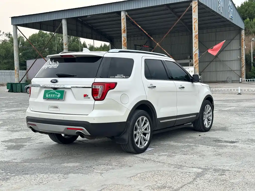 Ford Explorer 2017 — фото 8