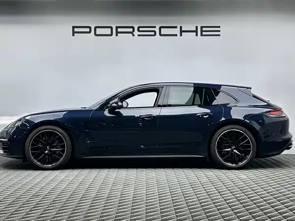 Porsche Panamera 2021