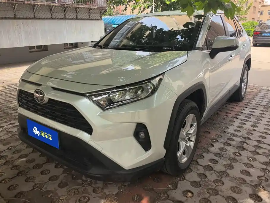 Toyota RAV4 2025